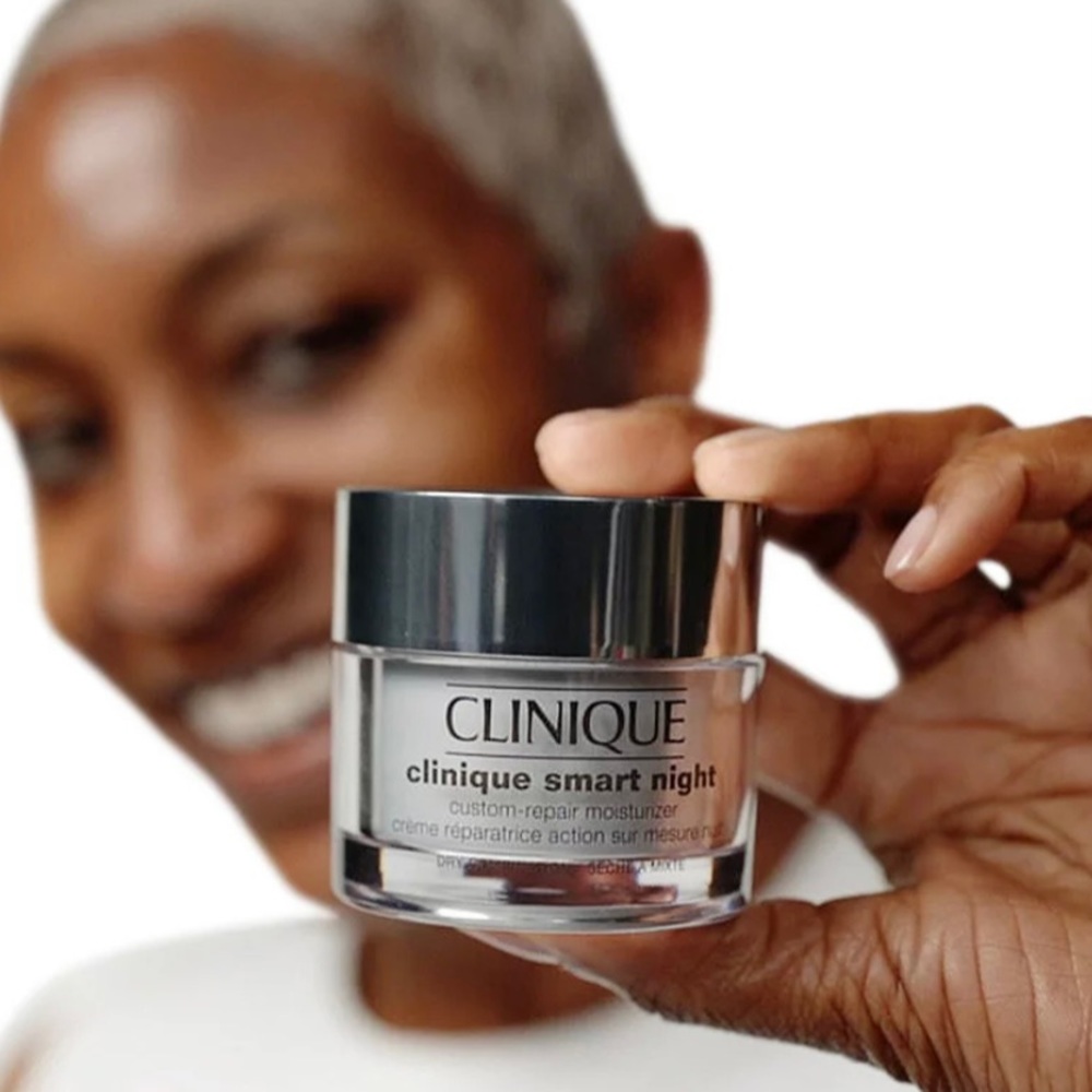 NWT Clinique Smart Night Moisturizer and Makeup Pouch - Picture 6 of 10